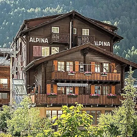 Hotel Alpina 2*