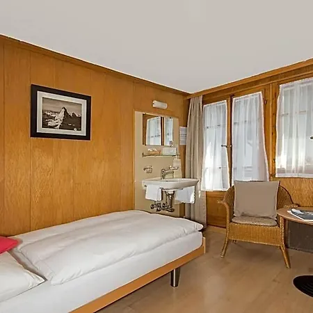 Alpina Otel