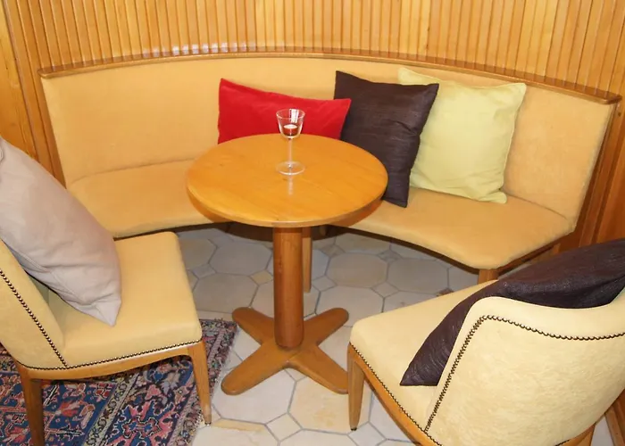 Ξενοδοχείο Alpina 2*